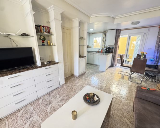 Image No.6-2 Bed Townhouse for sale