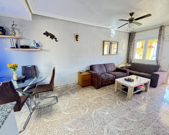 Image No.8-2 Bed Townhouse for sale