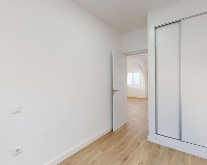 Image No.25-2 Bed Bungalow for sale