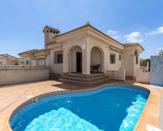 2 Bed Townhouse for sale