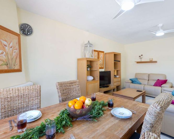 Image No.15-2 Bed Townhouse for sale