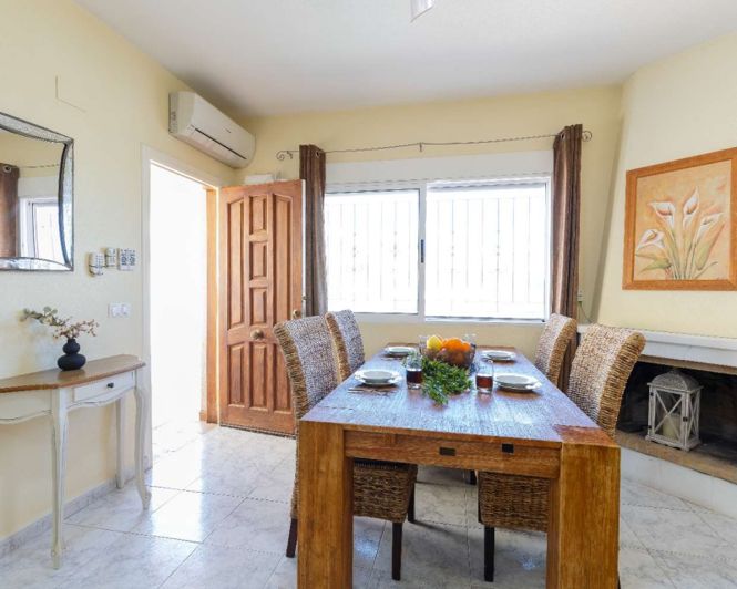 Image No.16-2 Bed Townhouse for sale