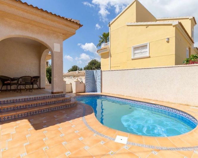 Image No.2-2 Bed Townhouse for sale