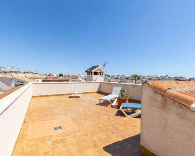 Image No.23-2 Bed Townhouse for sale