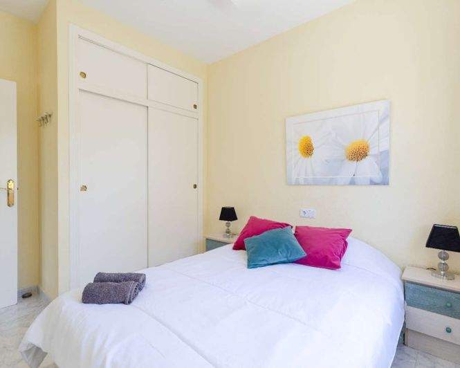 Image No.4-2 Bed Townhouse for sale