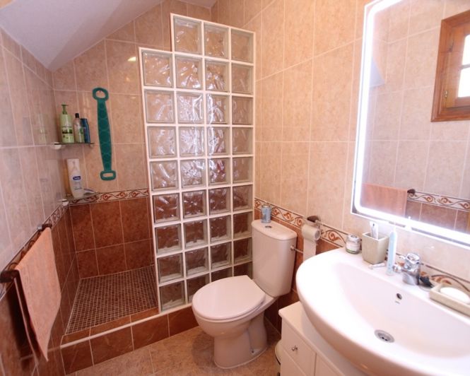 Image No.22-4 Bed Villa for sale