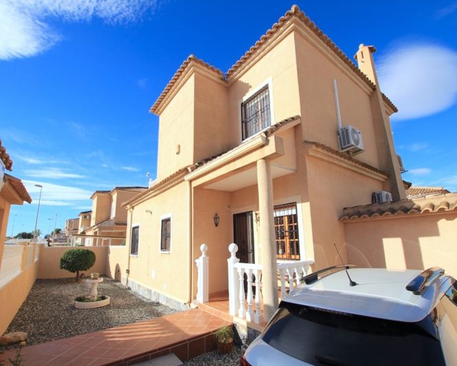 Image No.4-4 Bed Villa for sale