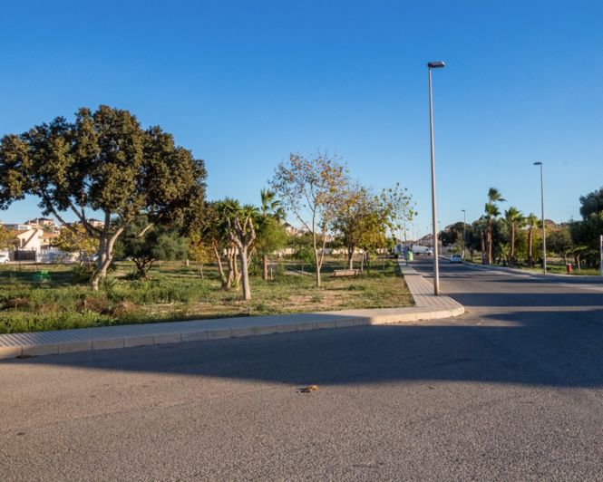 Image No.33-2 Bed Villa for sale