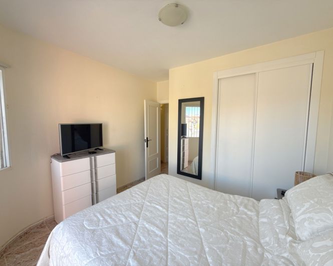 Image No.12-2 Bed Townhouse for sale