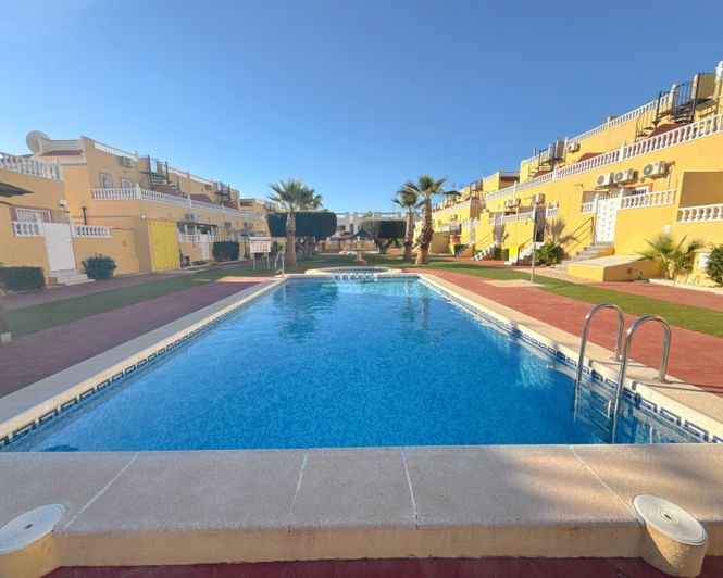 Image No.21-2 Bed Townhouse for sale