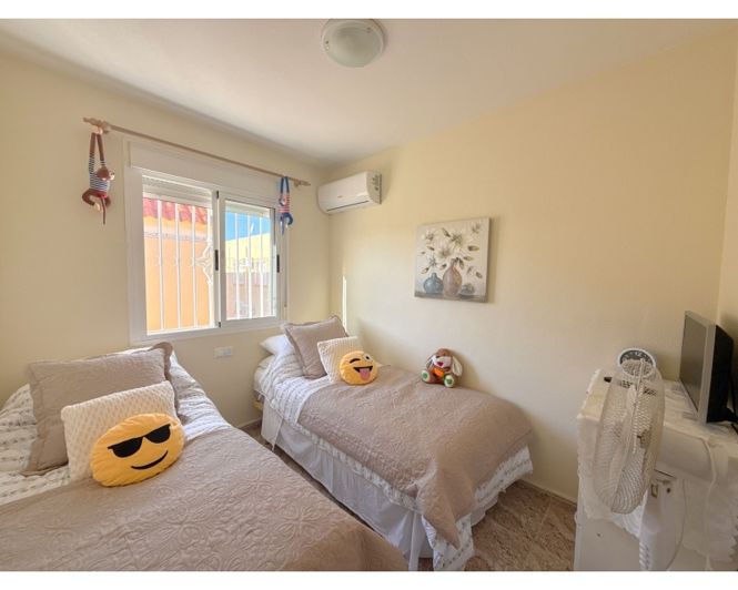 Image No.23-2 Bed Townhouse for sale