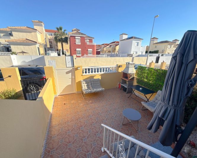 Image No.4-2 Bed Townhouse for sale