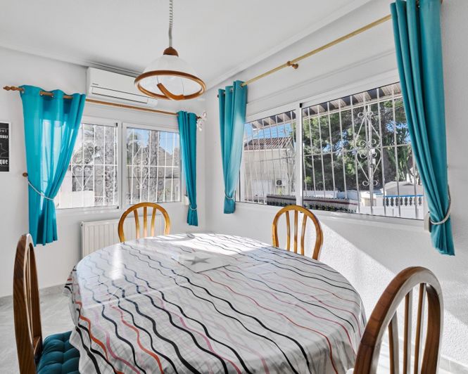 Image No.4-Villa de 3 chambres à vendre à Pinar de Campoverde