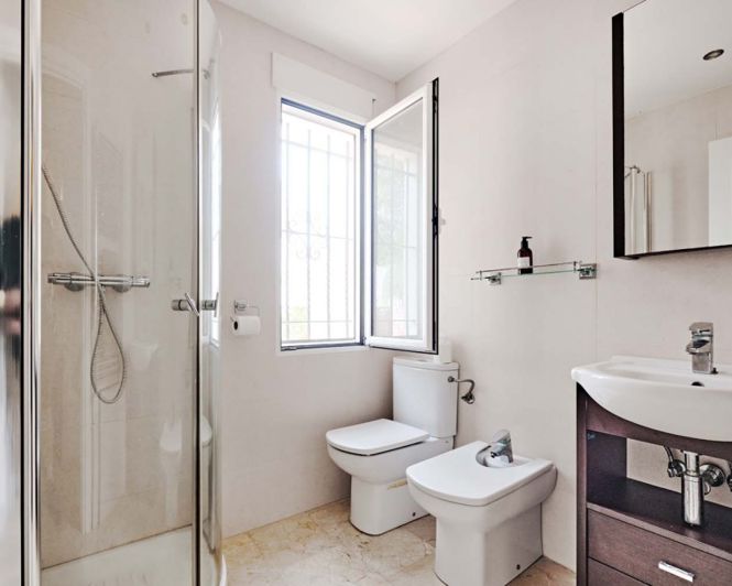 Image No.30-4 Bed Villa for sale