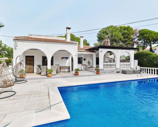 Image No.42-4 Bed Villa for sale