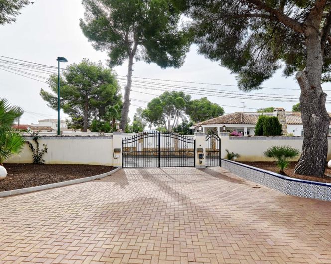 Image No.49-4 Bed Villa for sale