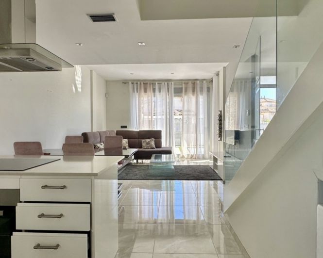 Image No.18-3 Bed Villa for sale