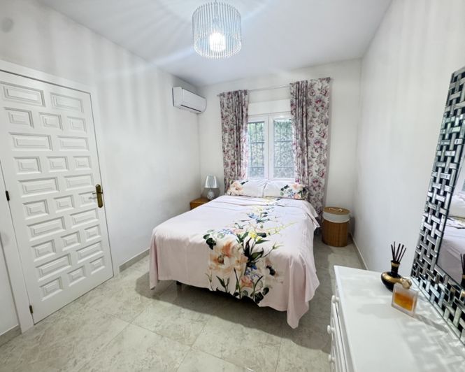 Image No.17-3 Bed Villa for sale