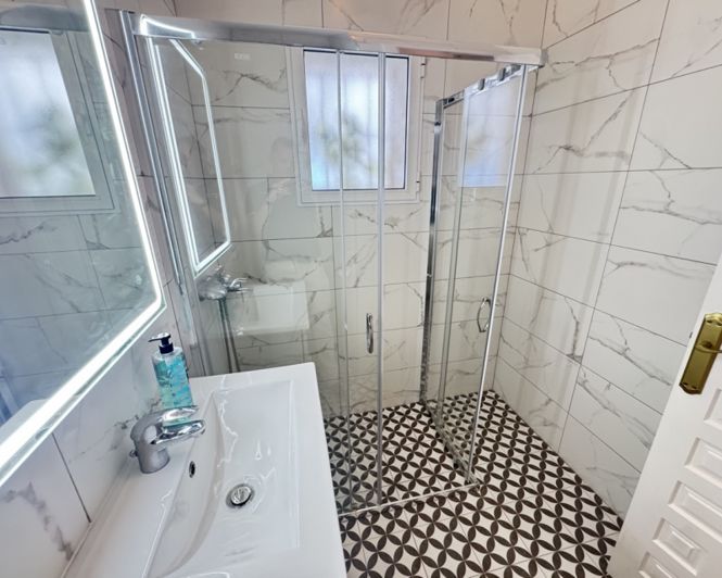 Image No.20-3 Bed Villa for sale