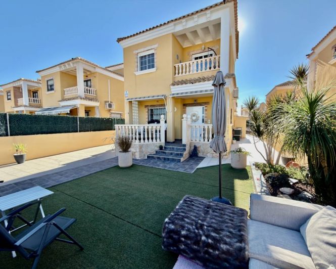 Image No.22-3 Bed Villa for sale