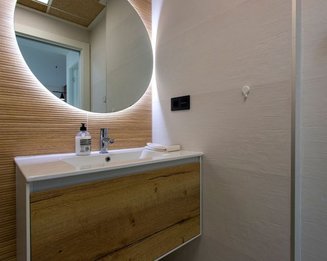 Image No.20-2 Bed Apartment for sale