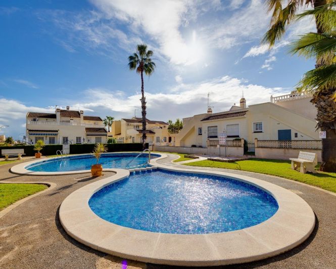 Image No.2-3 Bed Villa for sale