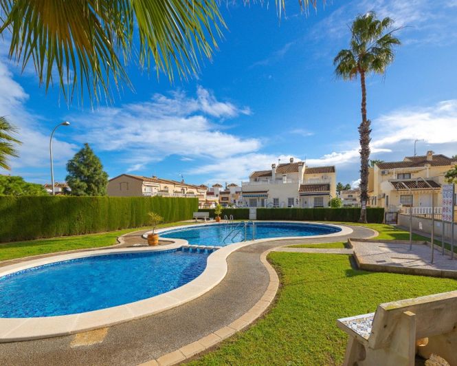 Image No.3-3 Bed Villa for sale