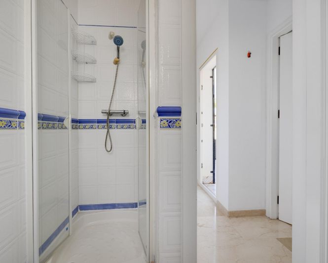 Image No.37-3 Bed Villa for sale