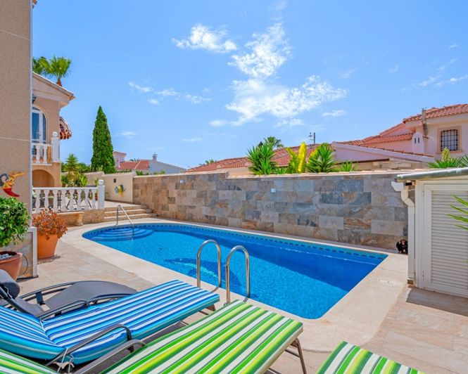 Image No.34-3 Bed Villa for sale