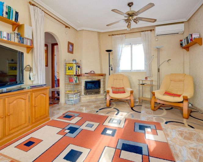 Image No.3-Villa de 4 chambres à vendre à Playa Flamenca