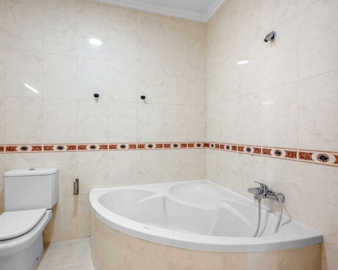 Image No.18-2 Bed Apartment for sale