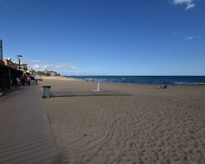 Image No.18-3 Bed Townhouse for sale