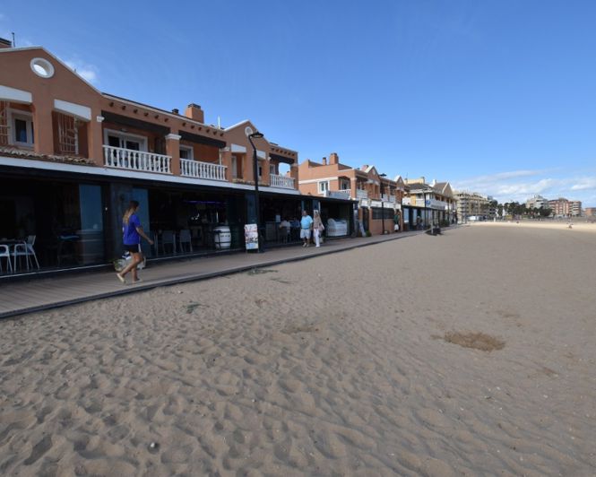 Image No.21-3 Bed Townhouse for sale