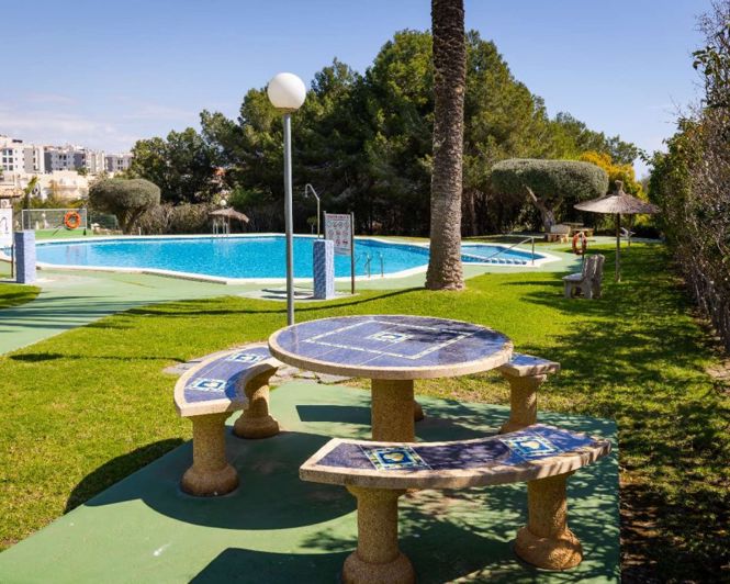 Image No.25-2 Bed Apartment for sale