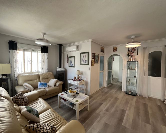 Image No.2-3 Bed Villa for sale