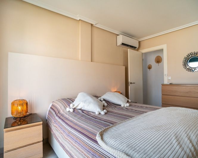 Image No.15-3 Bed Townhouse for sale