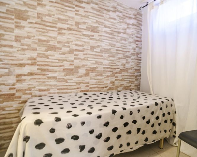 Image No.24-3 Bed Townhouse for sale