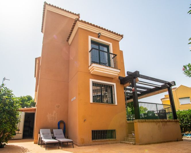 Image No.32-3 Bed Townhouse for sale