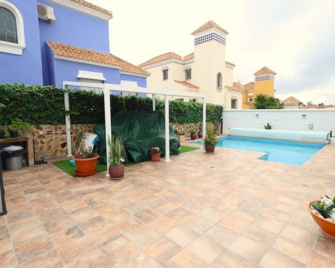 Image No.4-4 Bed Villa for sale