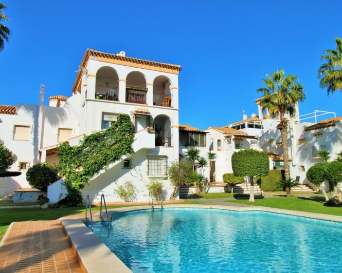 Image No.30-3 Bed Apartment for sale