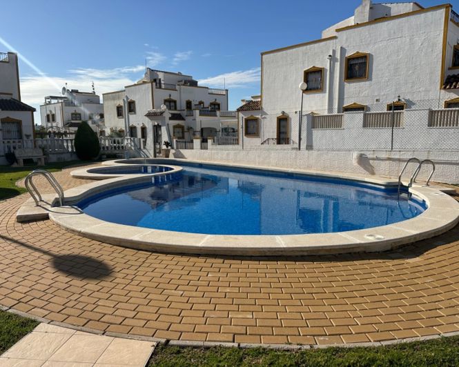 Image No.23-3 Bed Townhouse for sale