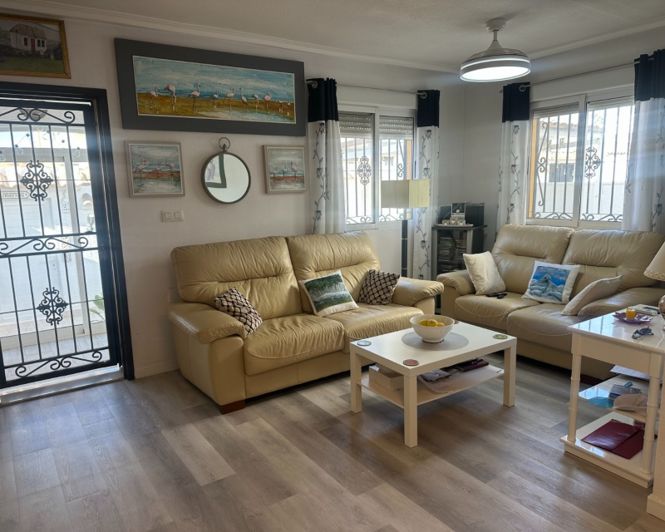 Image No.8-3 Bed Townhouse for sale