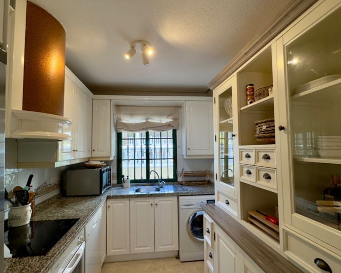 Image No.10-3 Bed Villa for sale