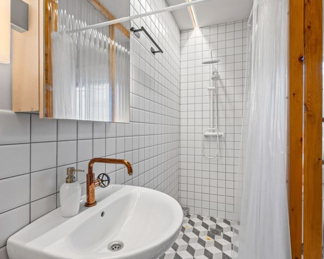 Image No.21-3 Bed Country Property for sale