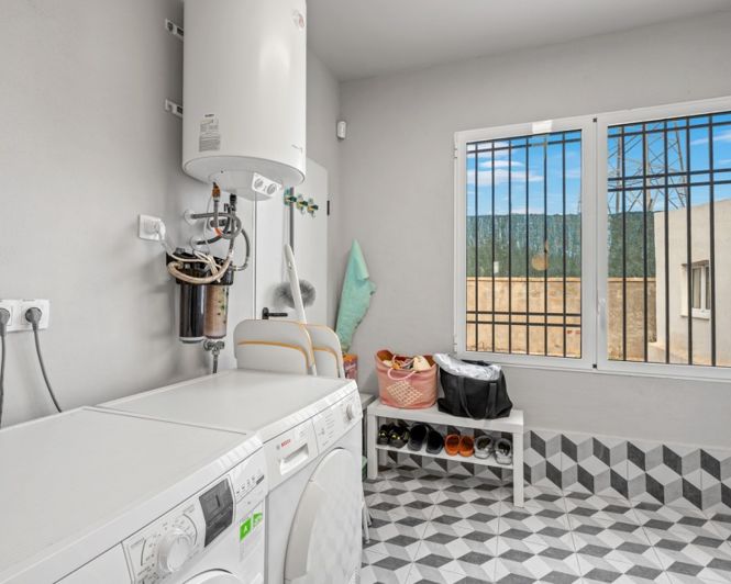 Image No.26-3 Bed Country Property for sale