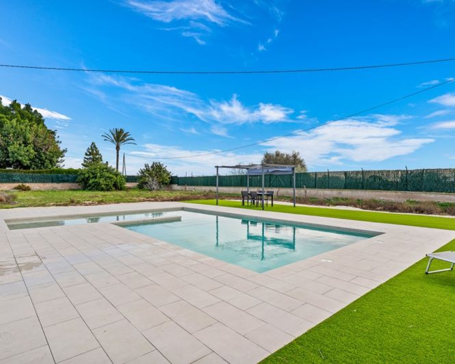 Image No.30-3 Bed Country Property for sale