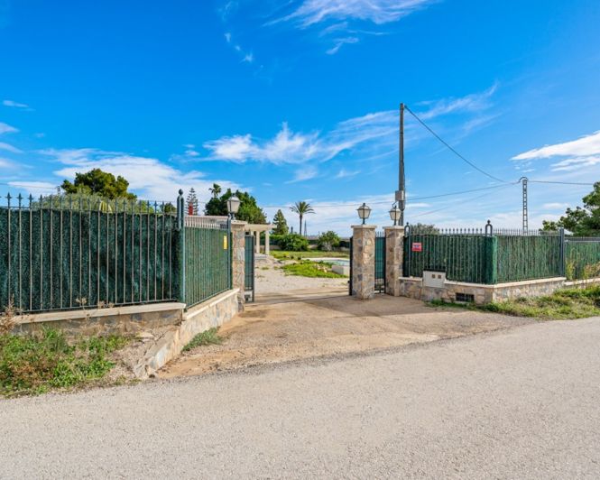 Image No.38-3 Bed Country Property for sale