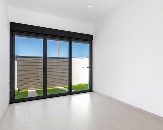 Image No.44-3 Bed Villa for sale