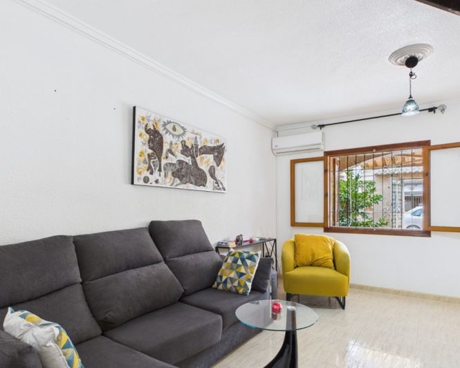 Image No.11-3 Bed Townhouse for sale