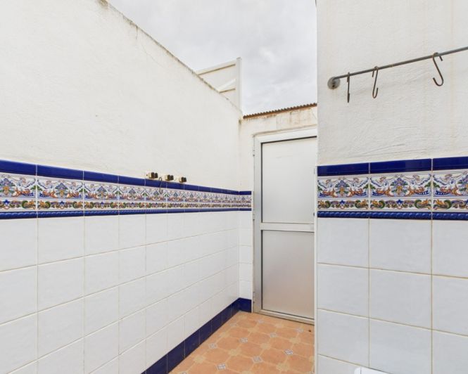 Image No.16-3 Bed Townhouse for sale